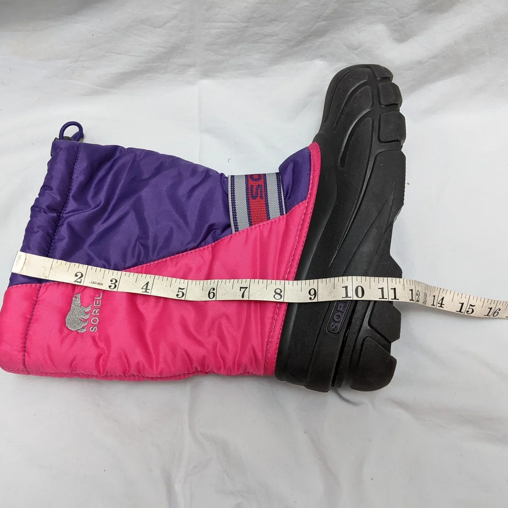 Sorel Girls Insulated Snow Boots Size 6